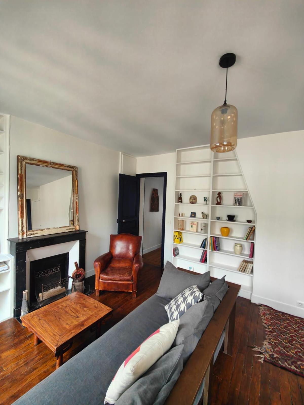 Appartement Beau 3 Pieces Au Pied De Montmartre