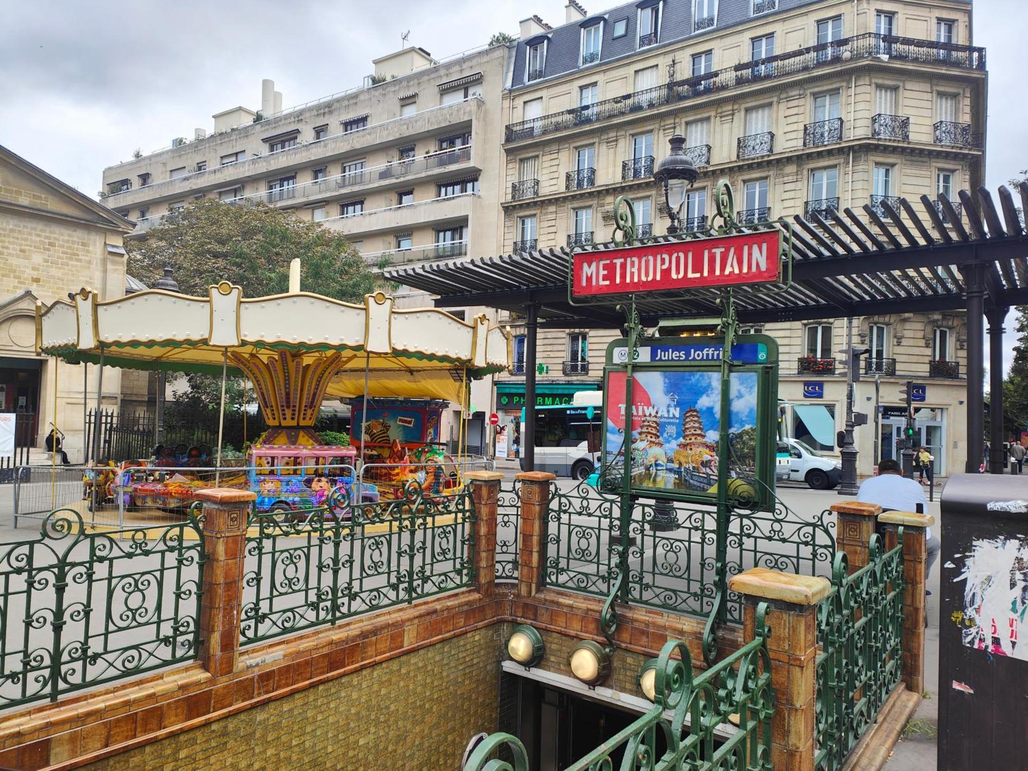 Beau 3 Pieces Au Pied De Montmartre Appartement Parijs